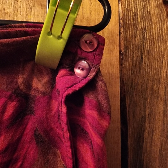 Sag Harbor burgundy floral skirt. Size XL - Picture 3 of 9